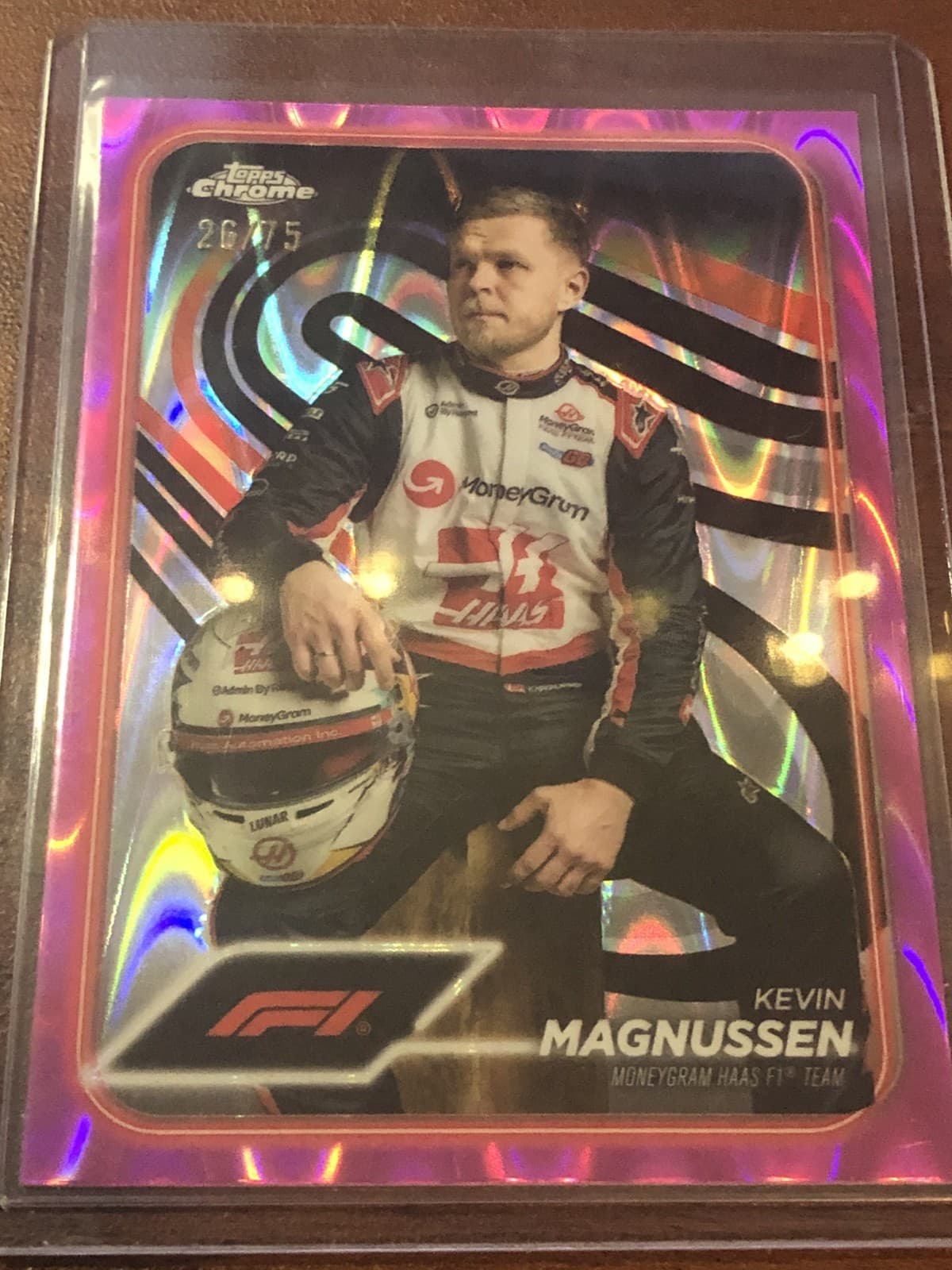 2024 Topps Chrome F1 Kevin Magnussen #16 Pink Raywave /75