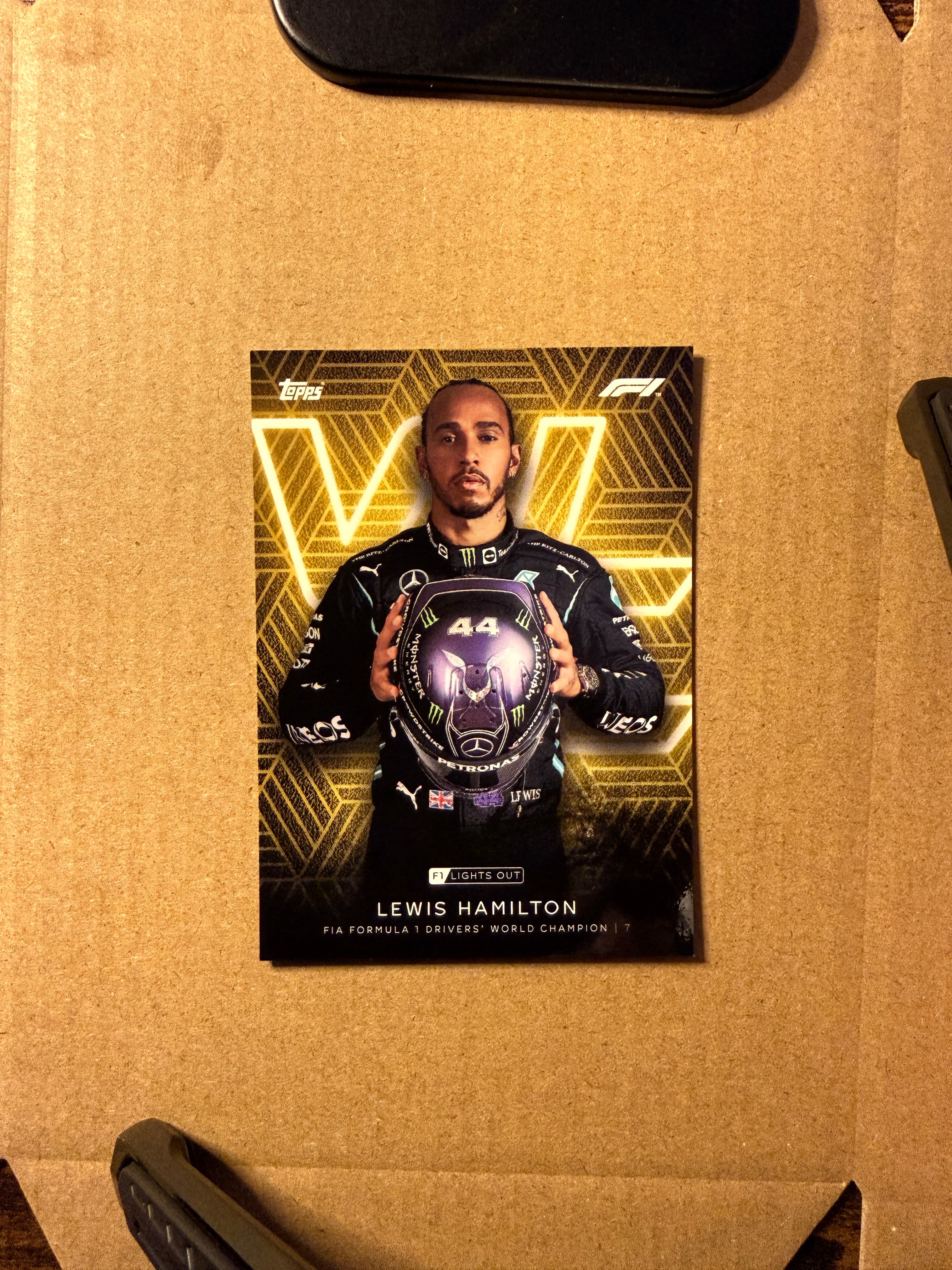 2021 Topps Lights Out F1 Lewis Hamilton