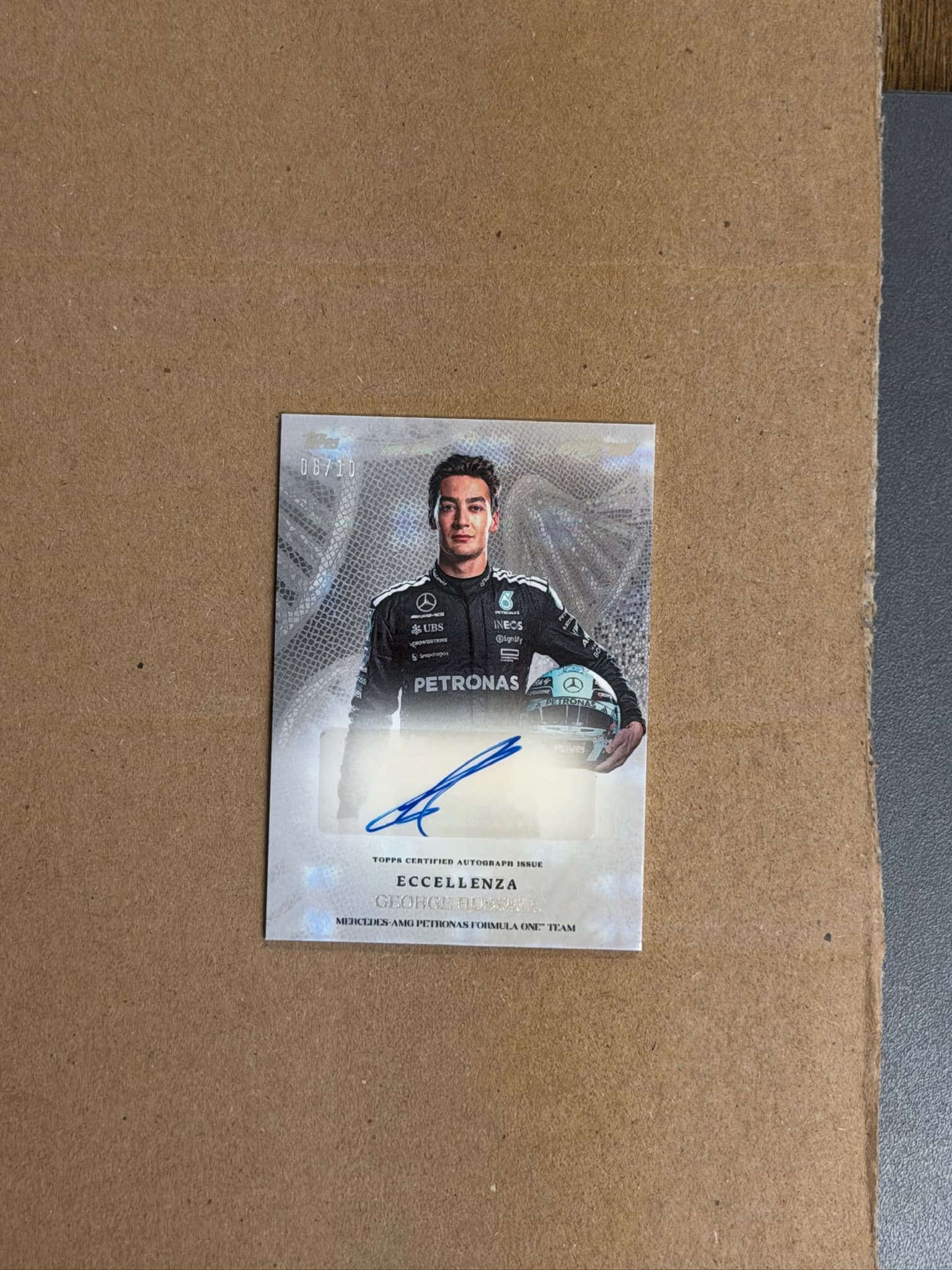 2025 Topps Eccellenza George Russell Essenza Auto /10