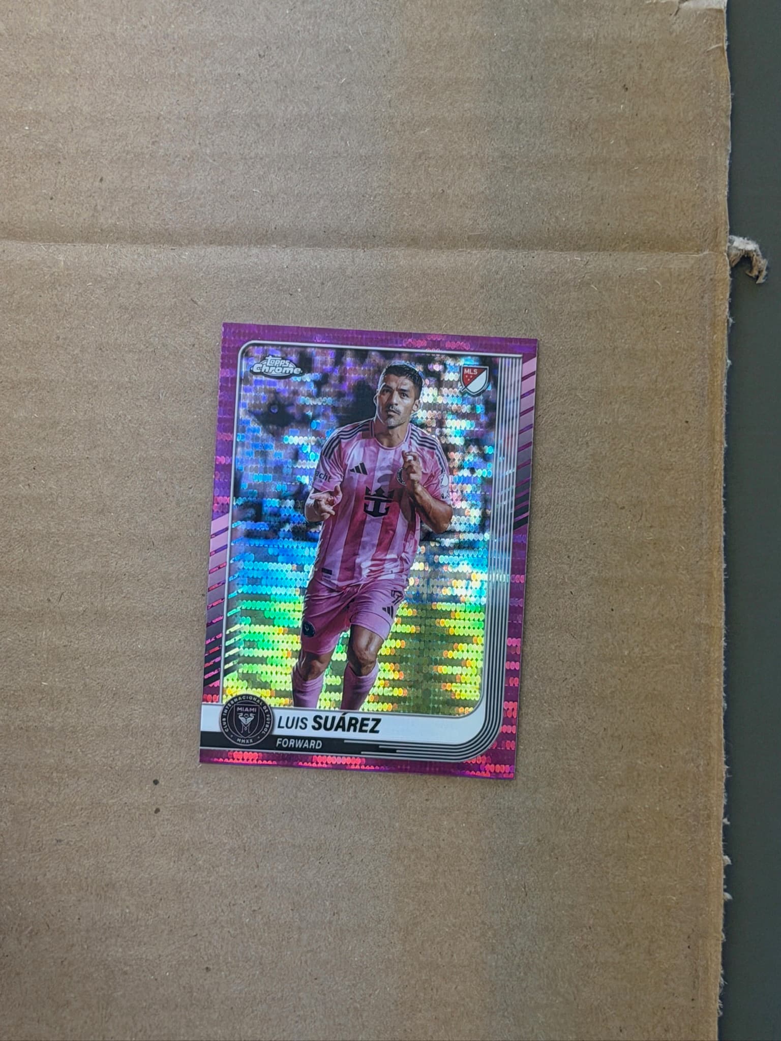 2025 Topps Chrome Luis Suárez Pink #31
