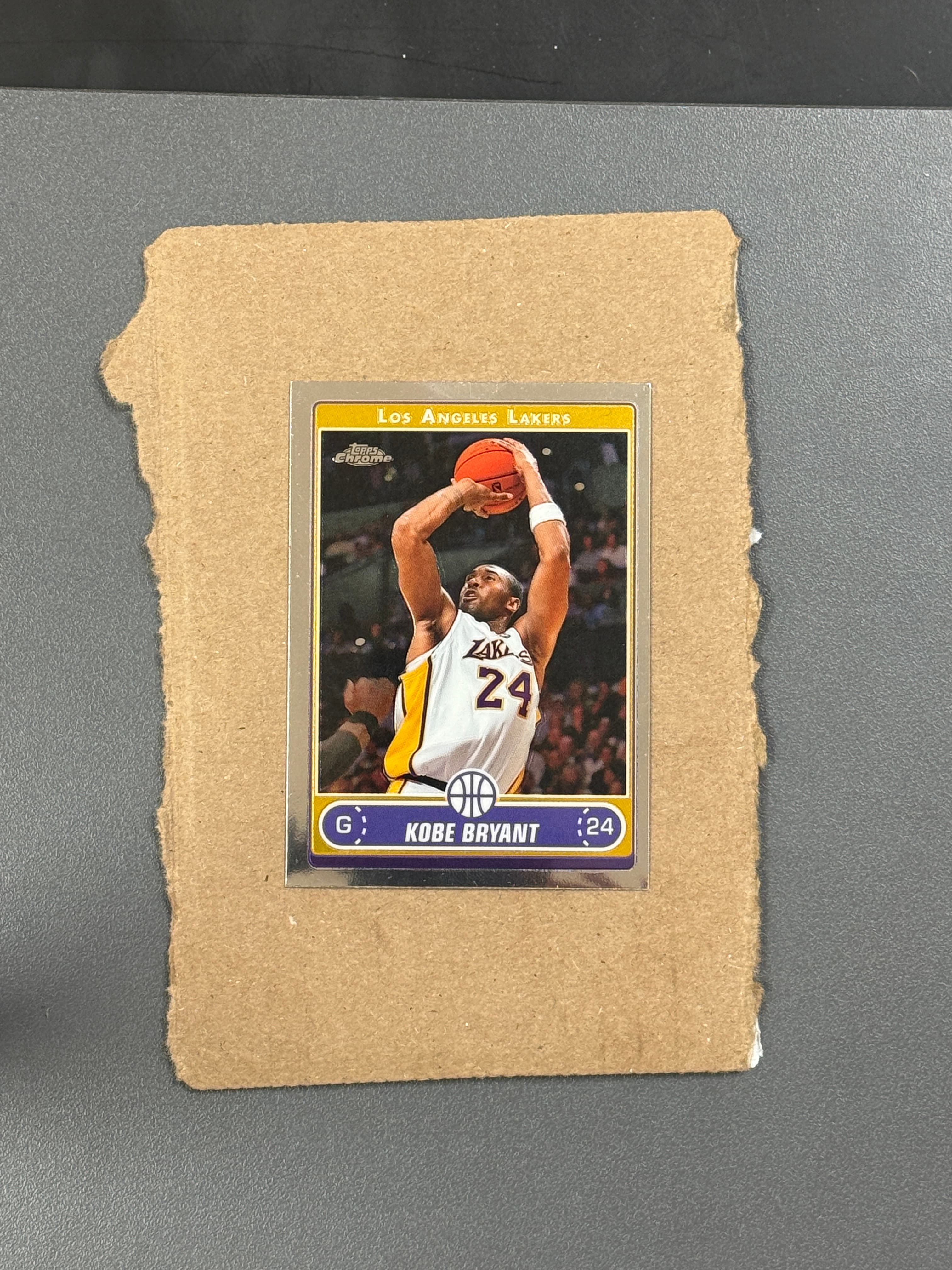 2006 Topps Chrome Kobe Bryant #129