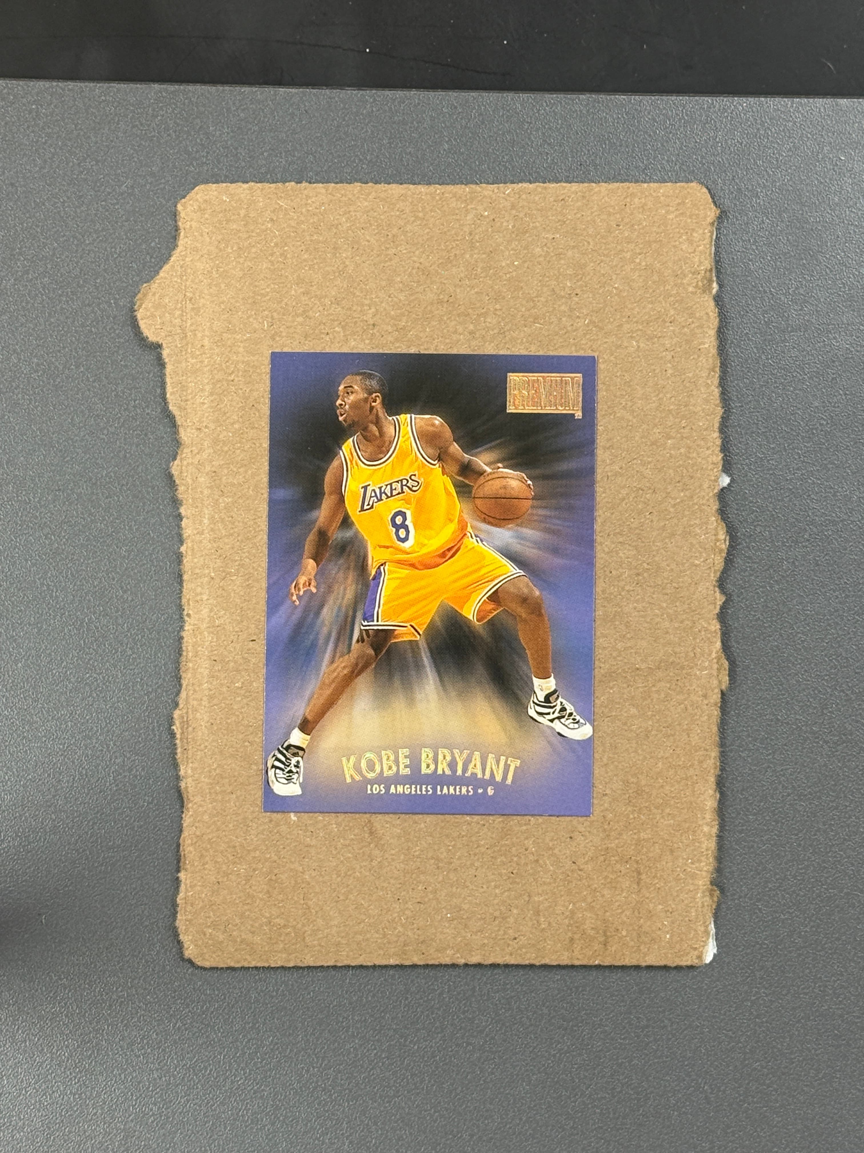 1997 SkyBox Premium Kobe Bryant #23