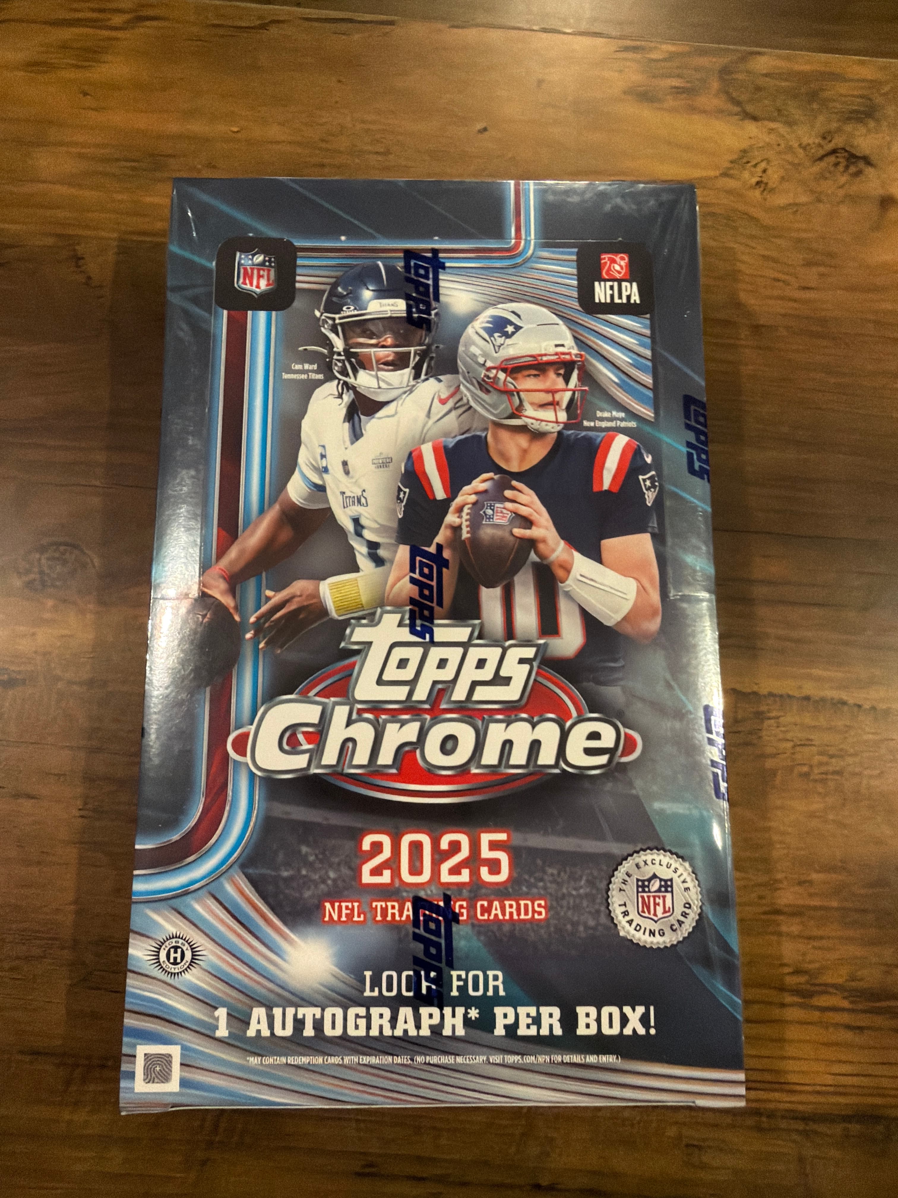 2025 Topps Chrome Football Hobby Box